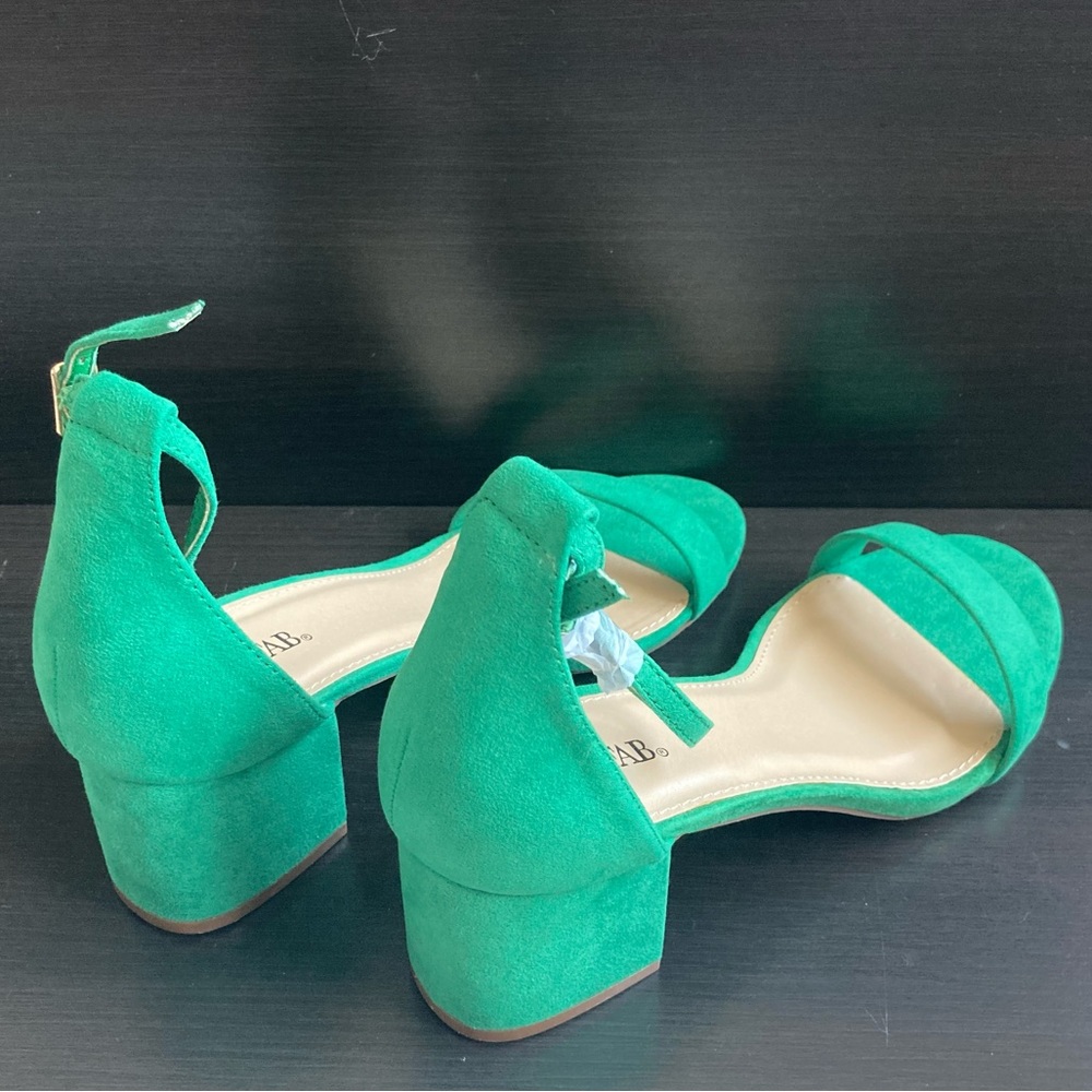 Green ankle strap block heel sandals - Picture 4 of 7